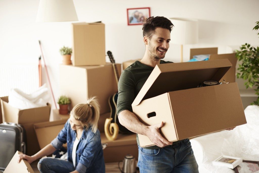 couple moving in